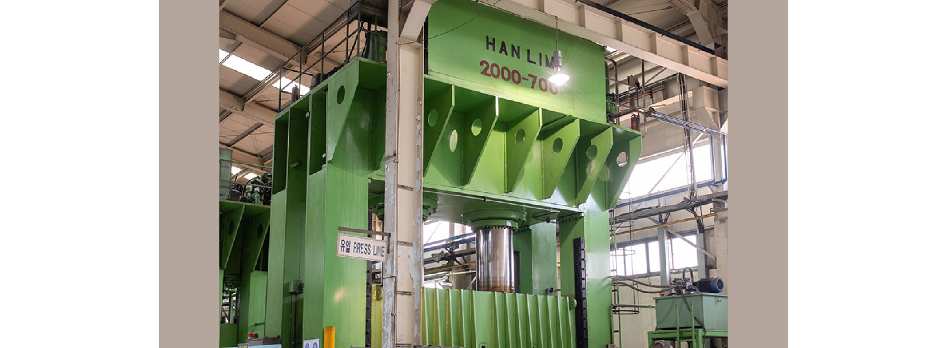2000TON PRESS MACHINE